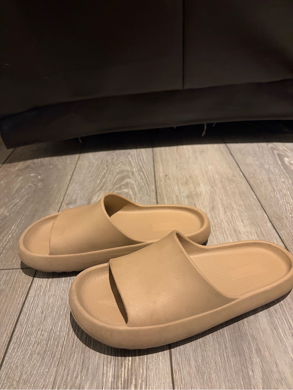 Beige Slide Sandals - Minimal Pool Slides